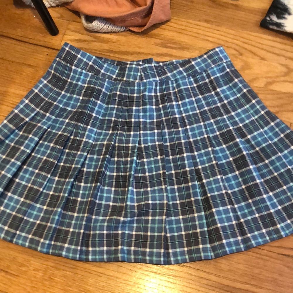 blue mini pleated skirt!! size: xs